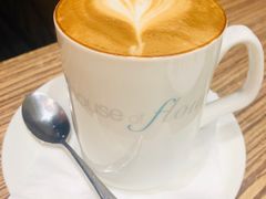 热拿铁-榖屋house of flour(张江首店)
