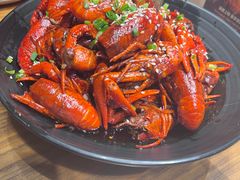 -巴厘龙虾·榜首油焖大虾(音乐学院·沿江酒馆店)