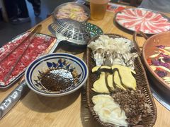 -洱火云南酸菜牛肉火锅(石景山当代商城店)