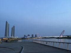 -南京眼步行桥