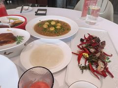 鲜花椒黑蒜焗牛肉粒-月福京味斋·烤鸭店·北京菜(鼓楼总店)