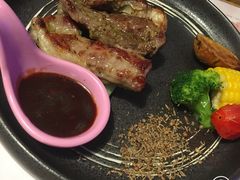 -樱花里音乐餐吧·牛扒椰子鸡(东圃店)
