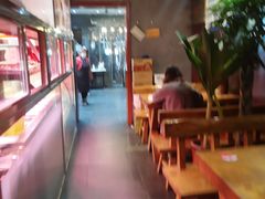 大堂-万记麻辣烫国展总店