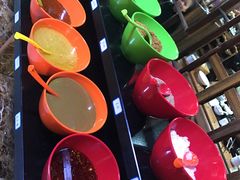 -果松木炭酸菜铜火锅·外婆参鸡汤