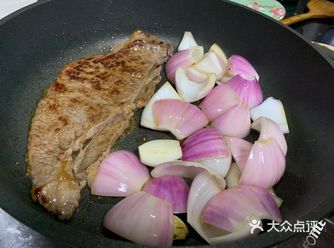 今日从山姆会员店购买了打折后的谷饲上脑薄切肉片