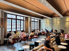 -星巴克臻选(上海今潮8弄店)