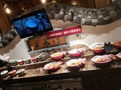 -老牌坊云南鱼豆花火锅(爱建店)