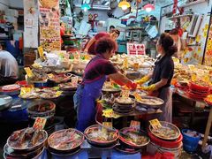-鲜入围煮花胶鸡海鲜火锅