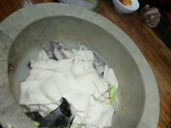 -滇香肴·云南菜蒸汽石锅鱼(云南北路店)