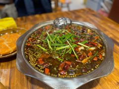 -乡土特色.冷锅鱼.牦牛肉汤锅