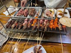 -哈尔滨小酒馆·鲜肉现穿自助烧烤(康新花园店)