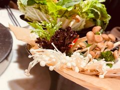 -煲宫猪肚鸡(晶品店)
