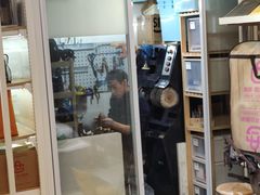 -爱革·洗衣改衣·洗鞋修鞋·洗包修包·奢侈品护理(宝地广场店)