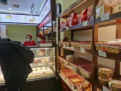 -红宝石·鲜奶小方·海派西点房(金杨店)