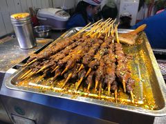 -鸿通城购物中心