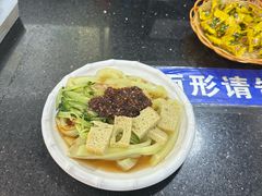 -陇上全荟兰州传统牛肉面(延吉路店)