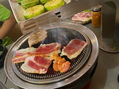 -围炉肉舍•炭烤活鳗•丹东海鲜烤肉(步行街店)