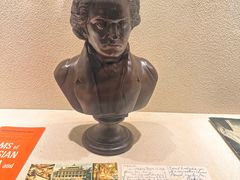 -上海交通大学董浩云航运博物馆