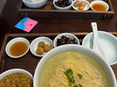 -蟹上黄·蟹黄面·江南糖水(人民广场店)