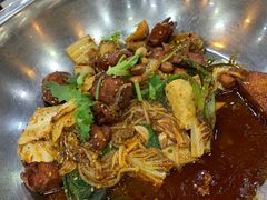 -愉肴麻辣香锅(中山路店)