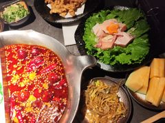 -湊湊火锅·茶憩(杭州湖滨银泰in77店)