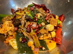 -拿渡麻辣香锅(世茂广场·工三店)