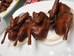 红烧乳鸽-红馆喜宴(十亩地店)