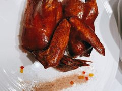 玻璃皮润烧乳鸽皇-北京厨房(SKP店)