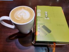 -钟书阁(松江泰晤士小镇店)