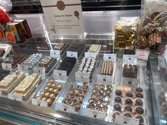 -VENCHI 闻绮(上海佛罗伦萨小镇店)