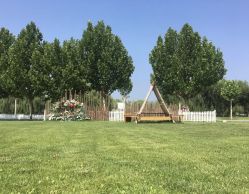 -飞鱼婚纱摄影(宏福大厦店)