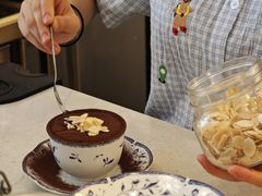 -Café Monson