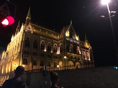 -多瑙河畔鞋履雕塑