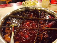 -邓莽子老火锅(中兴路总店)