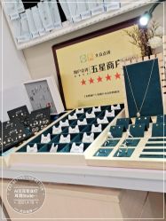 -AI艾耳·专业手工耳洞·穿孔美学馆