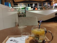 -新华里咖啡书吧(新华书店小寨店)