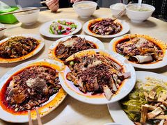 拌剔骨肉-温记府廟豆汤饭·始于1955年(海椒店)