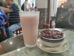 草莓奶昔-仁信老铺(华盖路店)