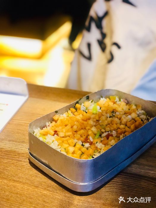 蜜桃餐厅·江浙融合菜(荟聚购物中心店)销魂猪油菜饭图片