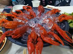 -虾弄弄海派小龙虾·牛羊蝎子火锅