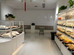 面包甜点陈列柜-罗莎蛋糕(松雅湖店)