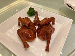 润烧盐香乳鸽-利苑酒家(宜安广场店)