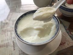双皮奶-周大娘牛乳(旧寨古村总店)