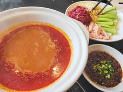 酸汤牛肉-黔蘑菇四季餐厅(观山湖店)