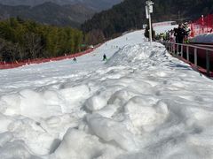 -大别山南武当滑雪场
