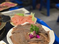 屠场鲜毛肚-洞府防空洞老火锅(解放碑总店)