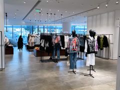 -URBAN REVIVO(上海中庚漫游城店)