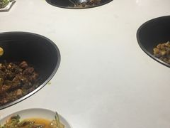 -屯老二农家铁锅炖·行业领军者(梅江店)