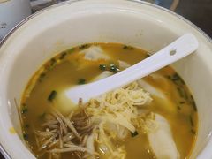 -笑来喜馄饨小笼工坊(通扬路店)