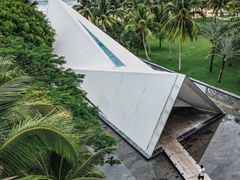 -海南清水湾莱佛士酒店